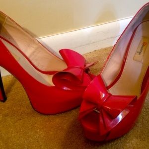 Red Pumps